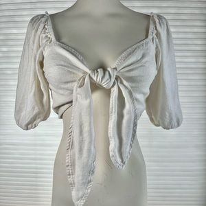 Abercrombie and Fitch Women’s Crop Front Tie Top Size M